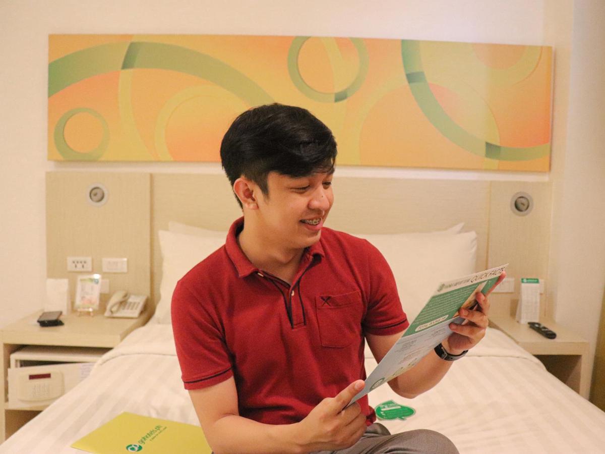 Go Hotels Manila Airport Road Paranaque City Extérieur photo