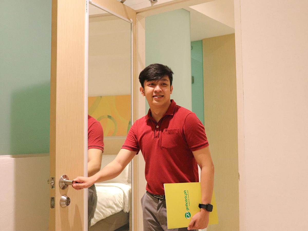 Go Hotels Manila Airport Road Paranaque City Extérieur photo