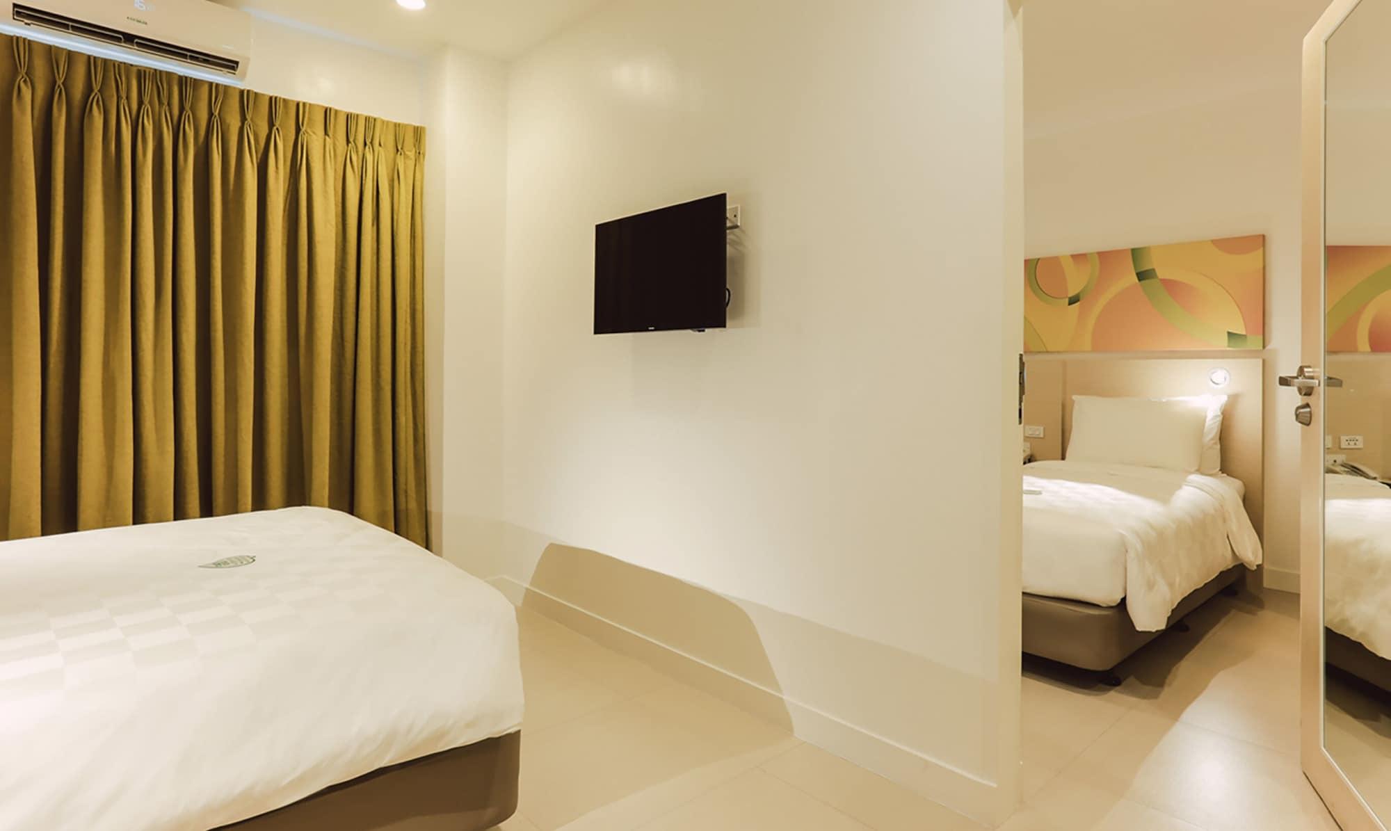 Go Hotels Manila Airport Road Paranaque City Extérieur photo