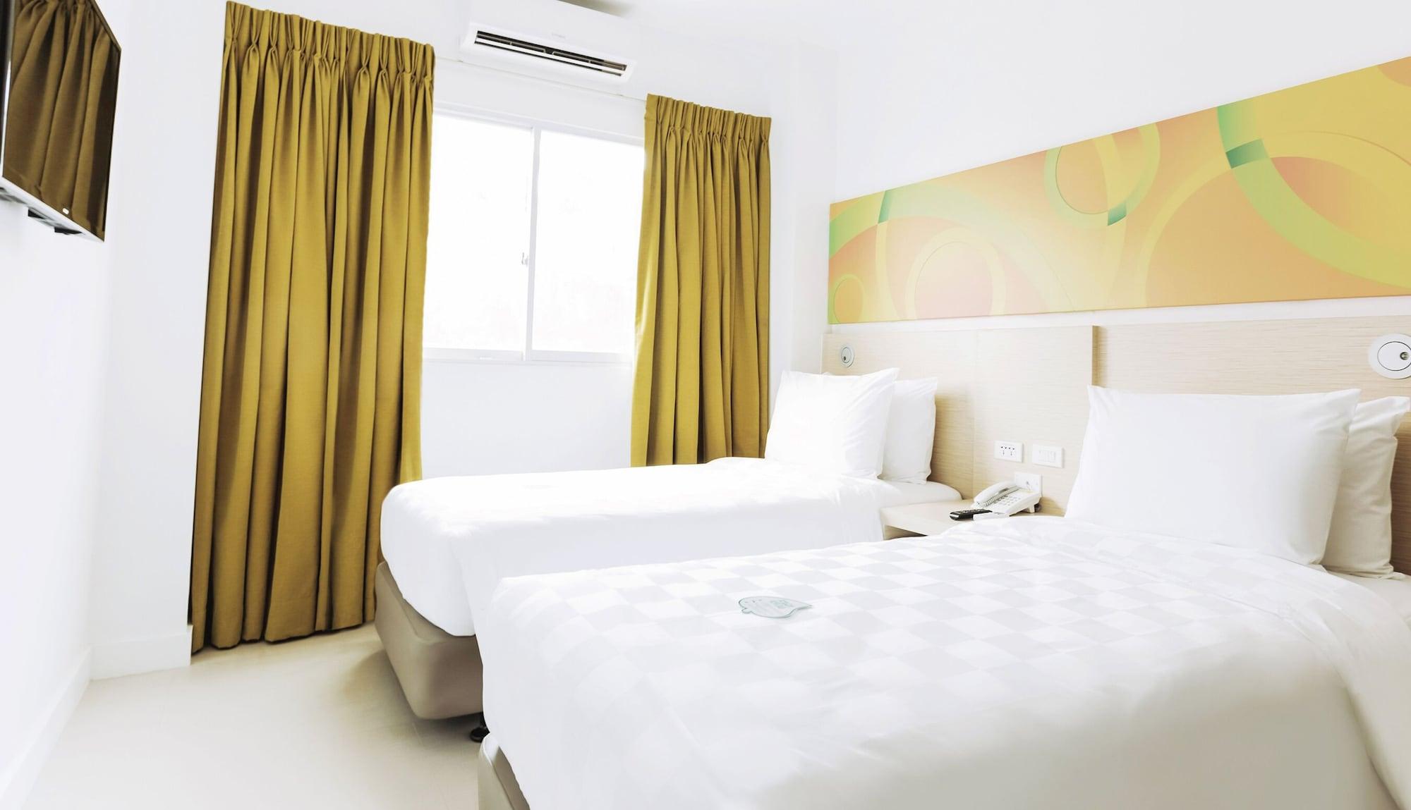 Go Hotels Manila Airport Road Paranaque City Extérieur photo