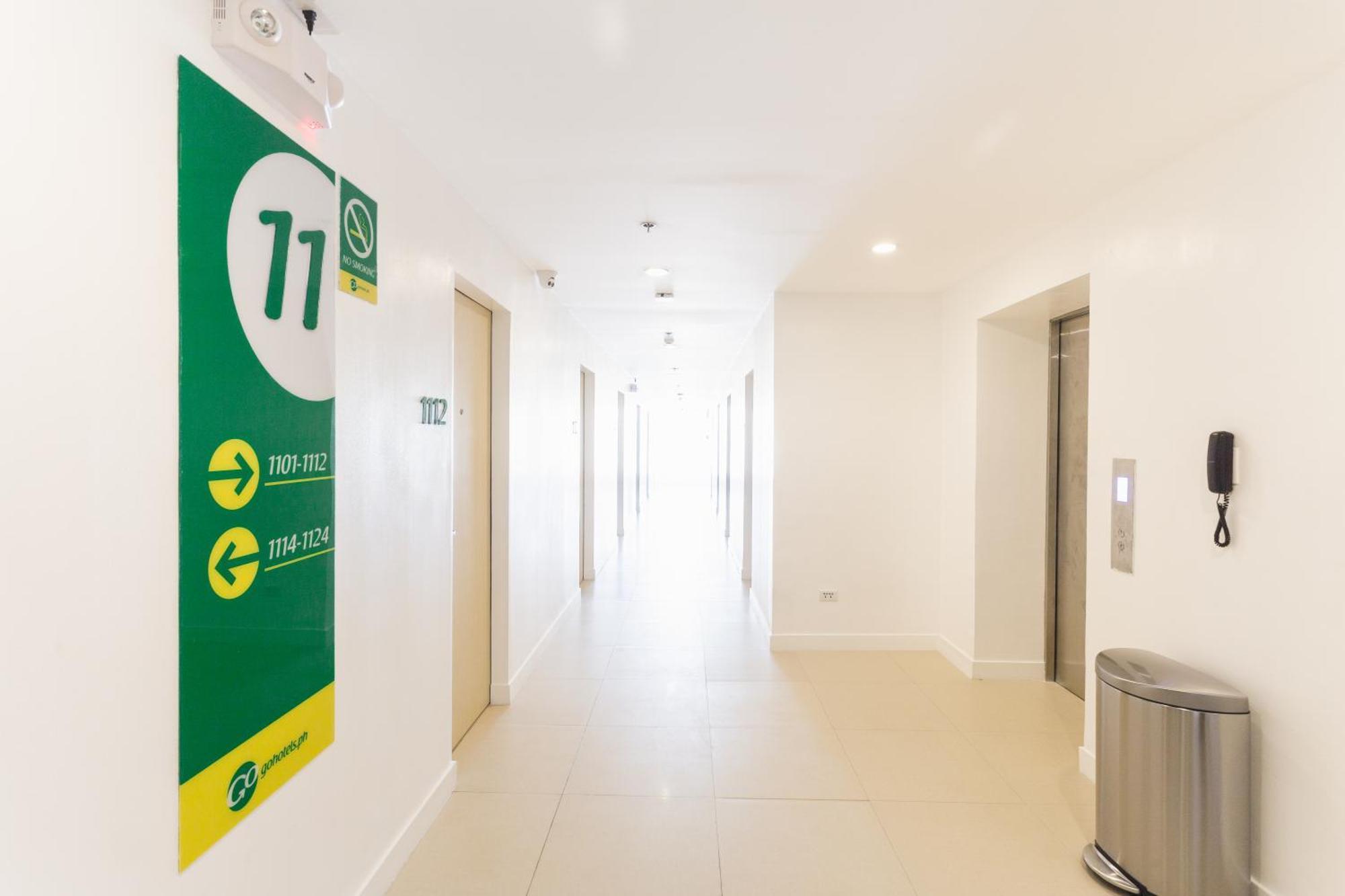 Go Hotels Manila Airport Road Paranaque City Extérieur photo